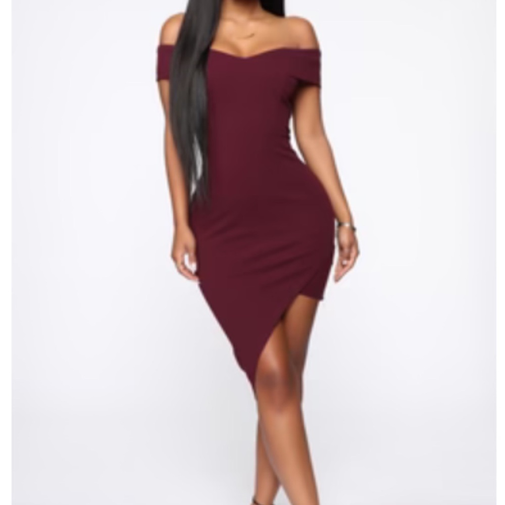 Fashion Nova - Elegant Off-Shoulder Burgundy Dress